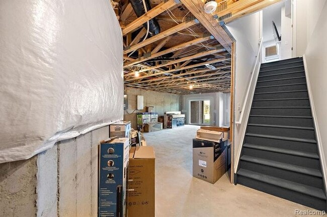 Building Photo - Lake Orion Townhome for Rent – 3 Bed, 2.1 Bath | 1,858 Sq Ft | $3,000/month