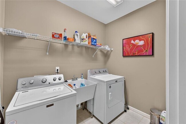 Building Photo - 1159 Thornwell Dr NE