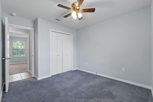 Building Photo - 502 Krest Dr