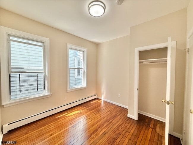Building Photo - 532 S 20th St