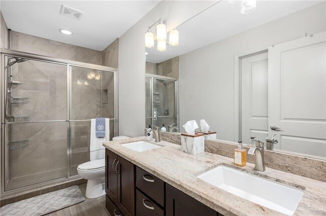 Building Photo - 11 Jackson N Rd