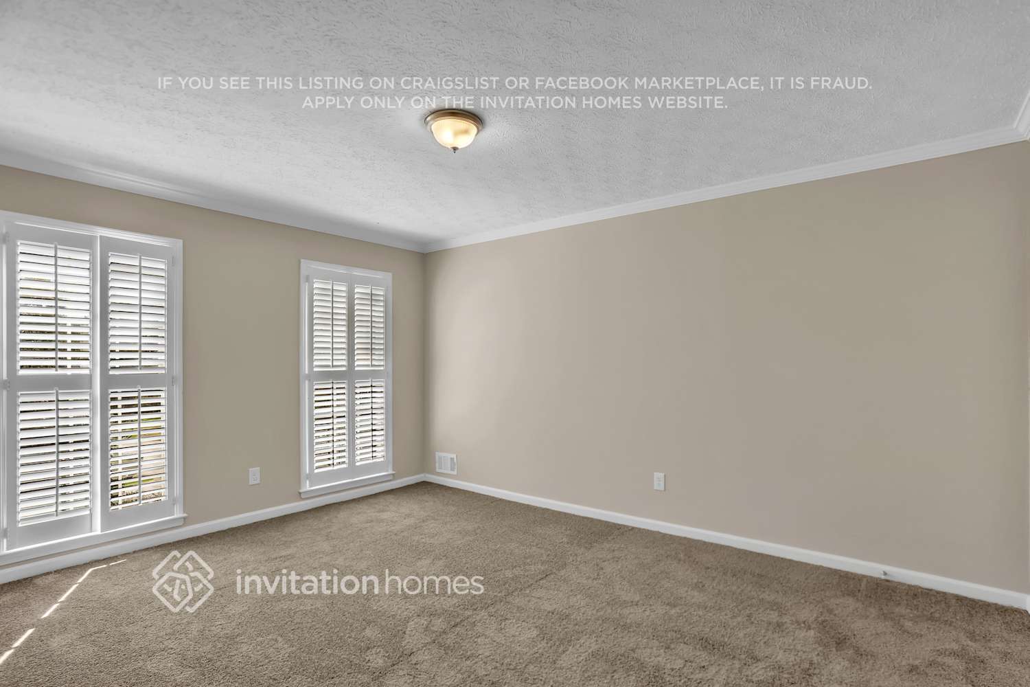 Building Photo - 4011 Colonial Dr SW