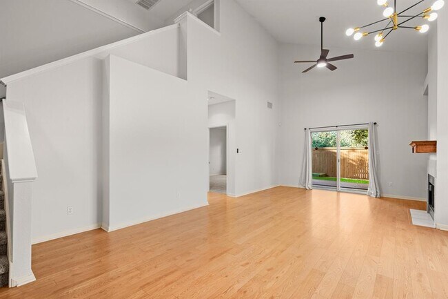 Building Photo - 7500 Shadowridge Run