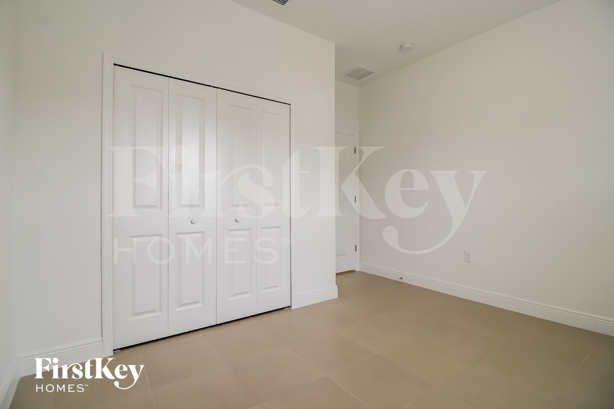 Building Photo - 653 Parakeet Ct