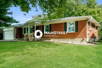 Building Photo - 3 Bedroom Pet-Friendly Home in LOUISVILLE, KY with Main Street Renewal
