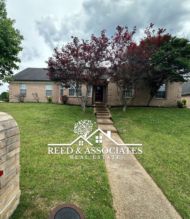 Primary Photo - 3 Bedroom in Lakeland