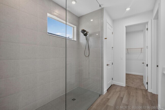 Building Photo - 13621 SW Bally Dr