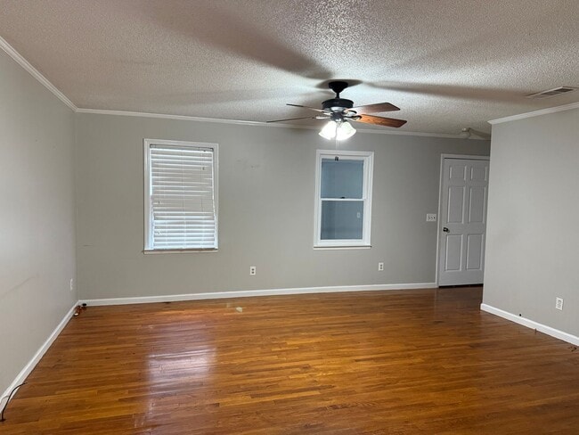 Building Photo - 3 Bed 2 Bath Home in Lee County for Rent