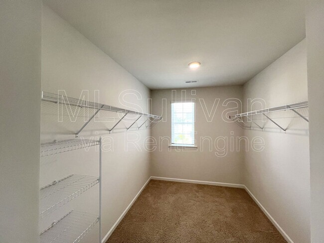 Building Photo - 2932 Egert Dr