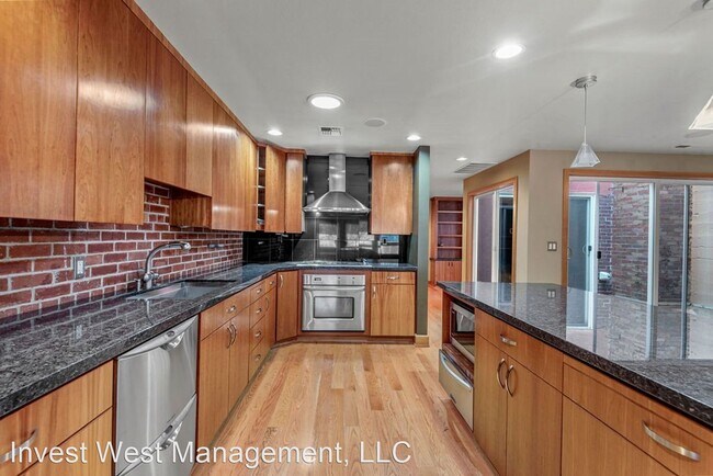 Building Photo - 1 br, 2 bath House - 1335 14 Avenue Ste 200