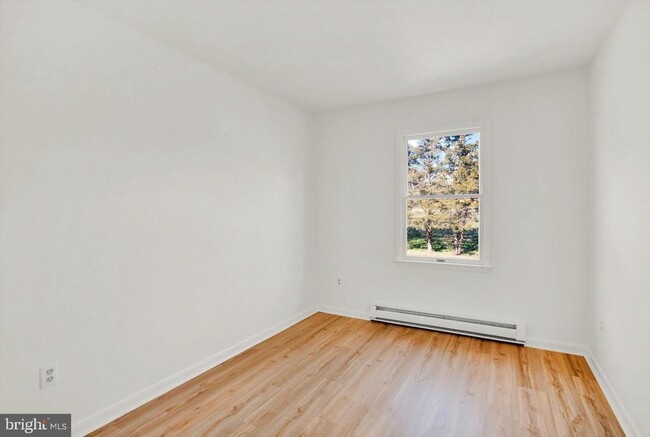 Building Photo - 5400 Curly Hill Rd