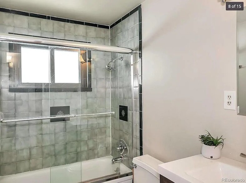 Building Photo - 3160 Xanadu St