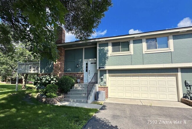 Primary Photo - 7592 Zinnia Way N