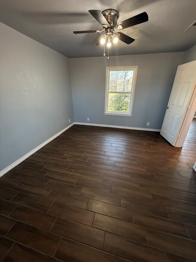 Building Photo - 3911 Orlando Ct