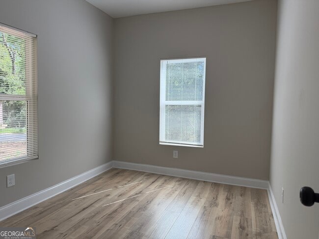 Building Photo - 326 S McIntosh St