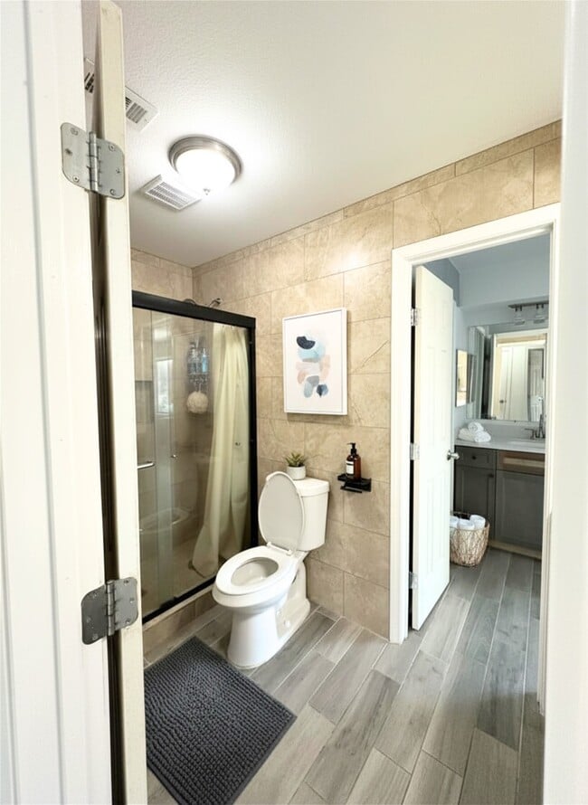 Building Photo - 8332 La Roche Ln