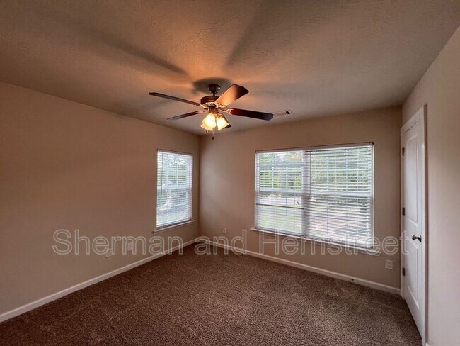 Building Photo - 204 Joiner Cir