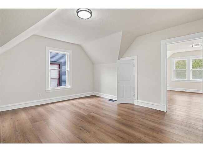 Building Photo - 3401 Pillsbury Ave