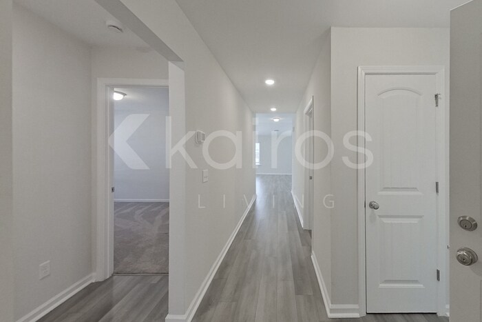 Building Photo - 109 Bluff Rd