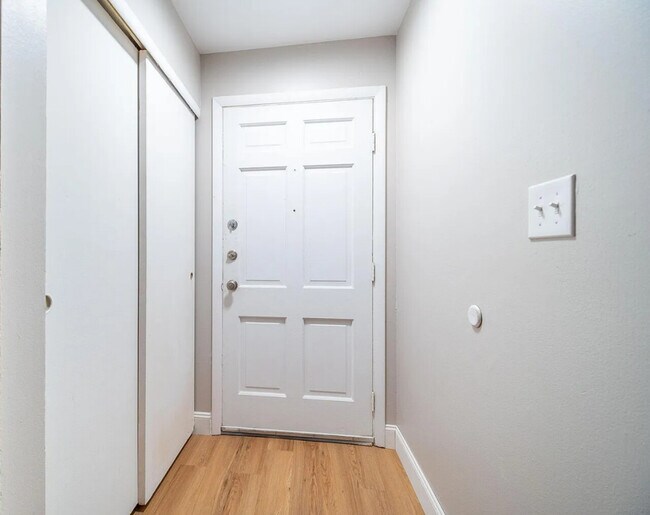 Building Photo - 4696 Tarryton Ct. S. Unit 7-1H