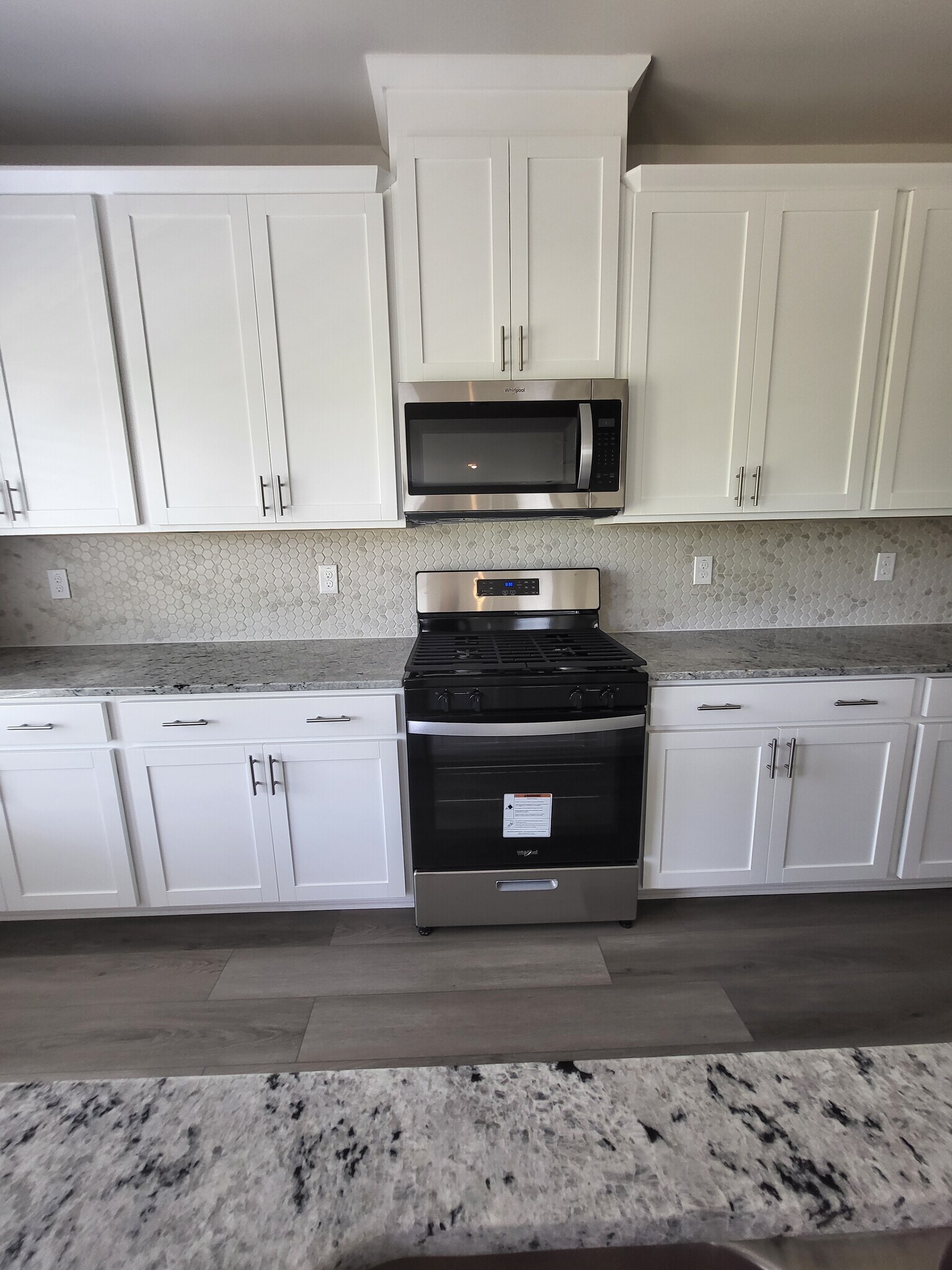 Gas Stove - 250 Sope Creek Cir