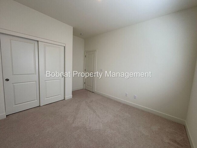Building Photo - 1120 Dapple Dr