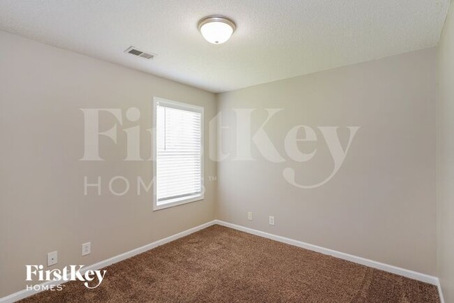 Building Photo - 1393 Jenny Ln