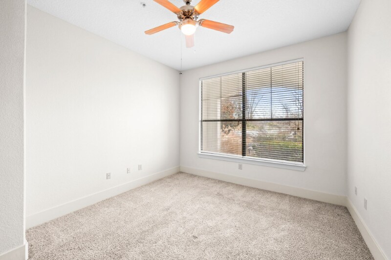 Building Photo - 2600 Hillsboro Pike