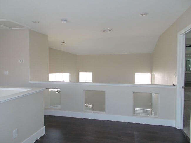 Building Photo - Desirable Move-In Ready Home with Loft, Fireplace & Oversized Garage