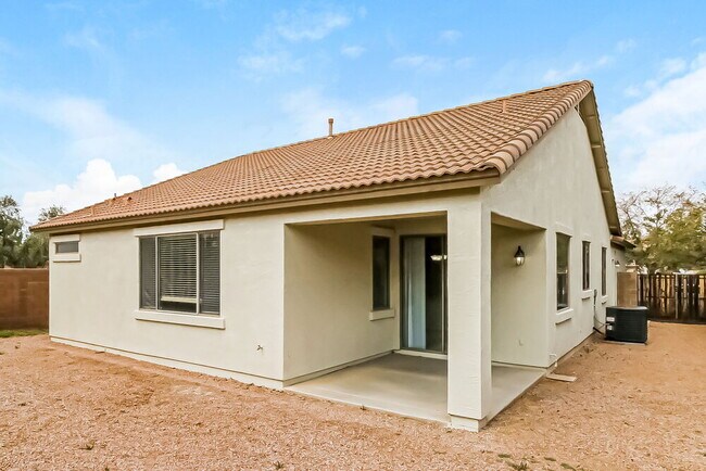 Building Photo - 3433 E Arianna Ave