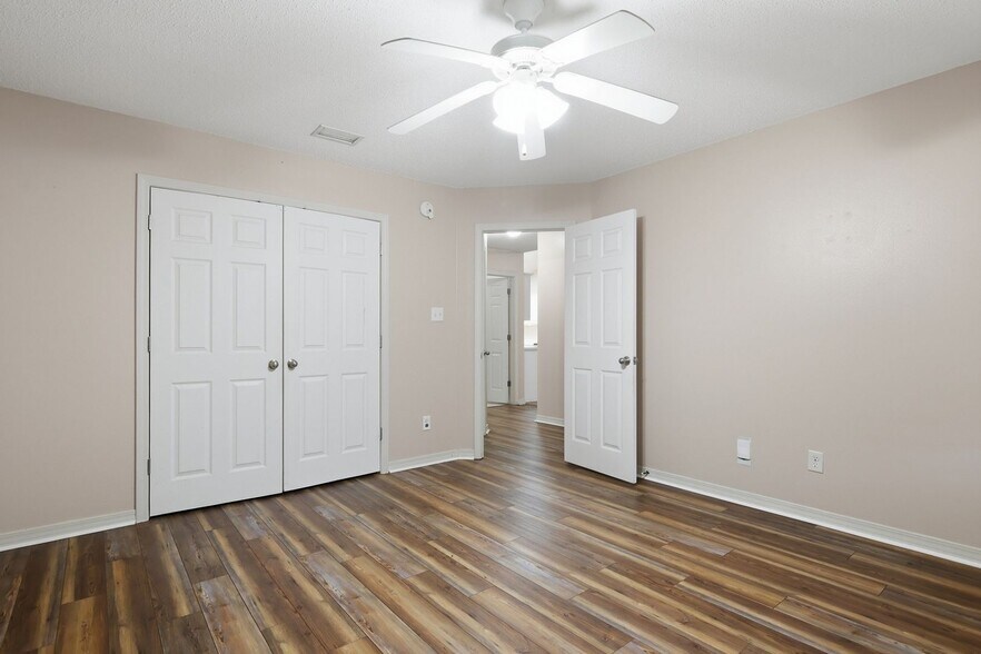 Building Photo - 1387 Hunters Ridge Dr W