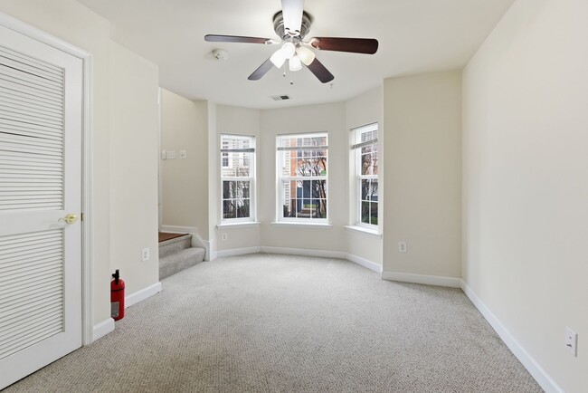 Building Photo - Lovely 3 BR/2.5 BA Townhome in Camp Springs!