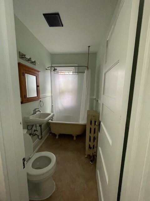 Bathroom - 2539 Quincy St NE