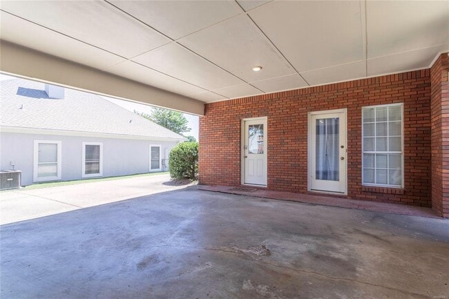 Building Photo - 1855 Brookstone Dr