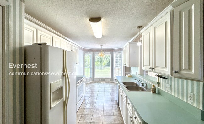Building Photo - Spacious 3 Bedroom Home in Ooltewah / Deck...