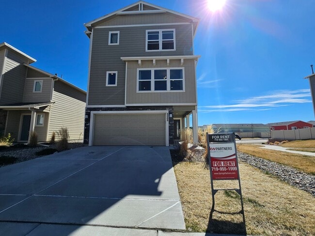 Building Photo - Spacious 3 Bed 3 bath house in 80916!