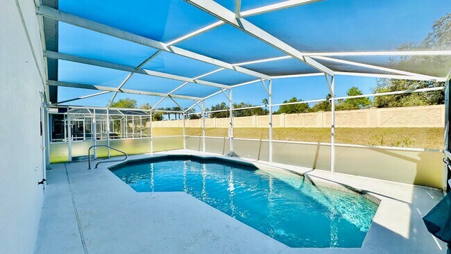 Building Photo - Relax & recharge in this Charming 3Bedroom...