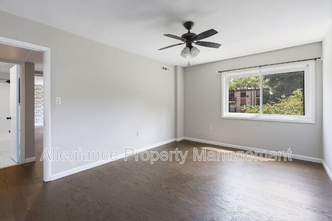 Building Photo - 3312 S 28th St