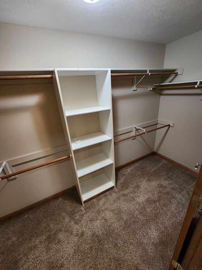 Building Photo - 4021 Sandalwood Drive