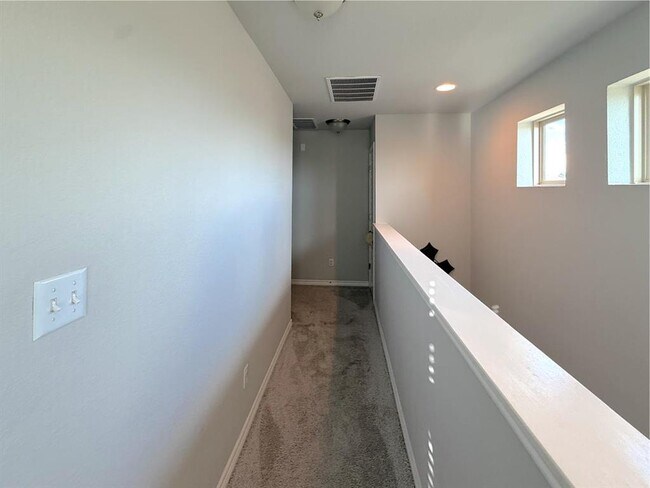 Building Photo - 2004 Pecan Island Dr