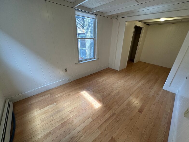 Building Photo - 218 Cambridge St