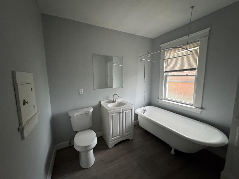 Building Photo - 19901 Naumann Ave