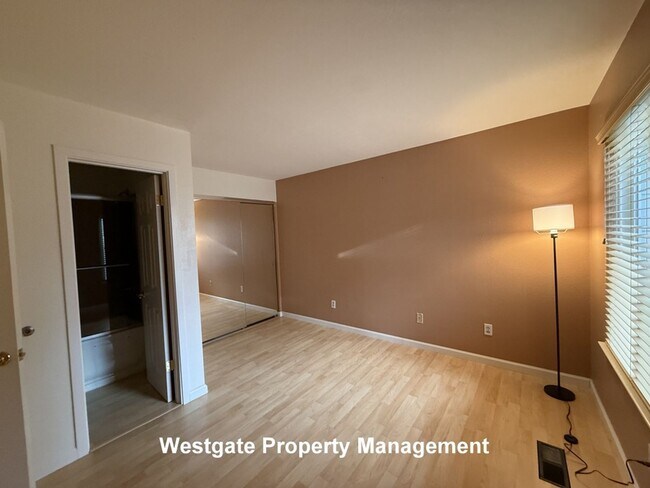 Building Photo - 1613 Perseus Ct