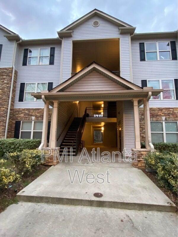 Building Photo - 4203 Fairington Club Dr