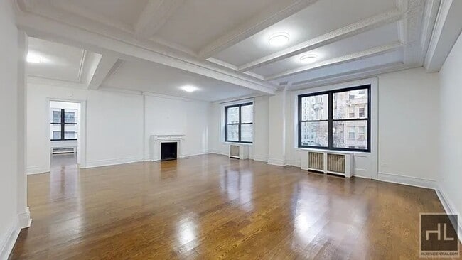Building Photo - 200 W 58th St