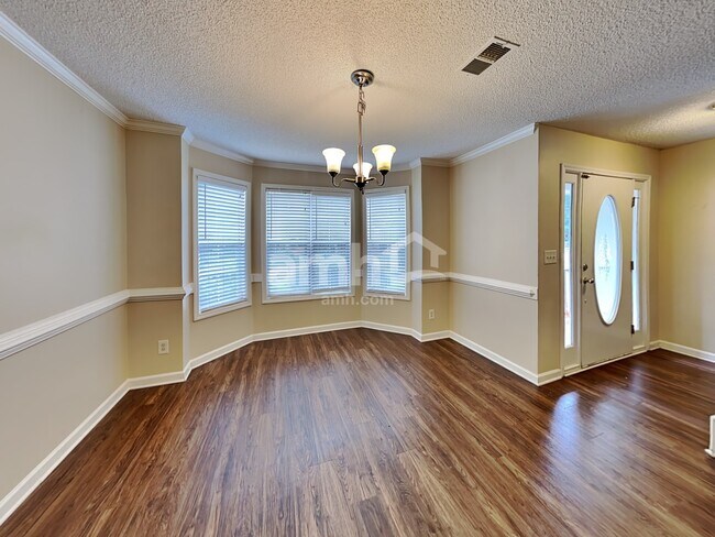 Building Photo - 230 Hunters Chase