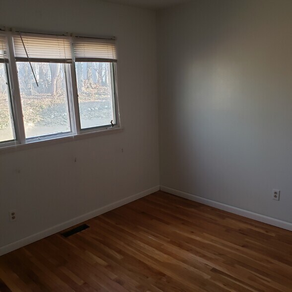 Building Photo - 7302 Boellner Dr