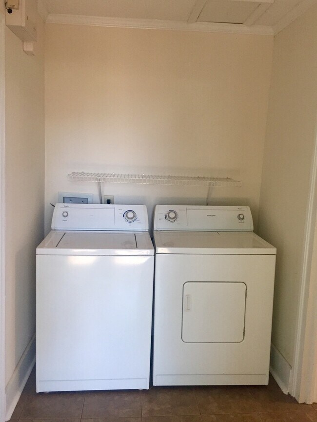 Building Photo - 3 bed 2 bath home - close to Troy University