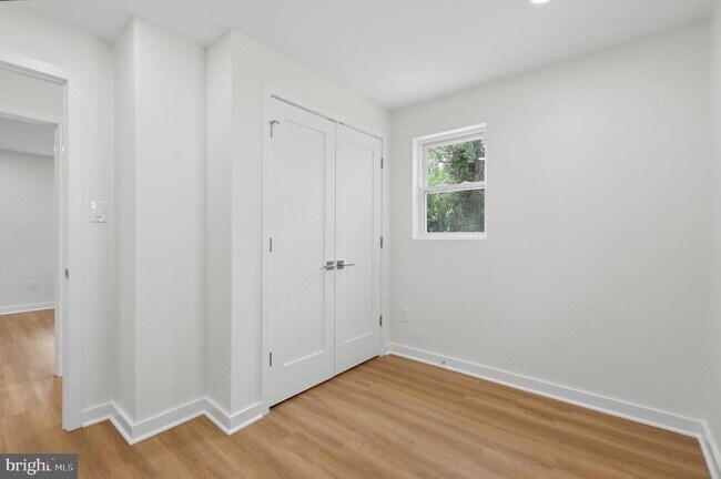 Building Photo - 1545 11th St S