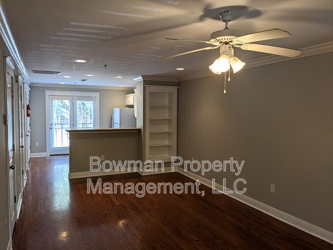 Building Photo - 660 S Barnett Shoals Rd